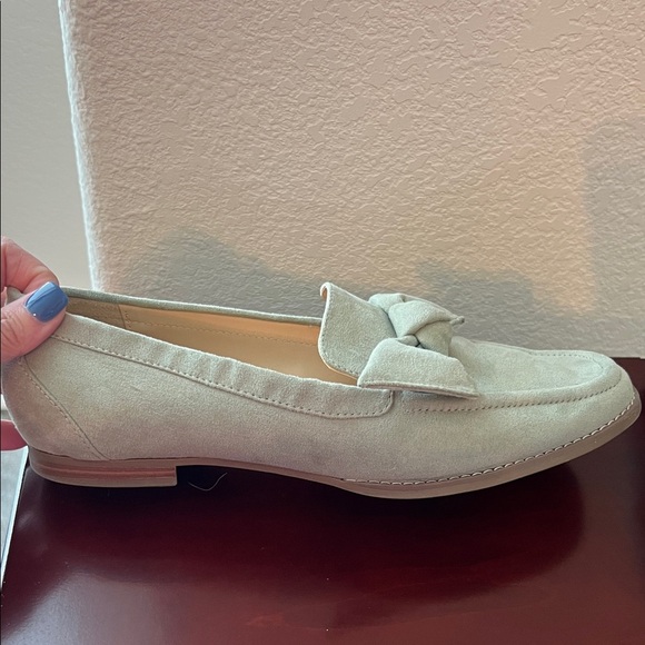 Bandolino Anella 2 Sage Green Faux Suede Bow Loafers Women’s 10 M - Picture 13 of 14
